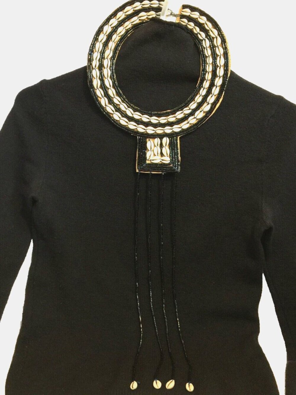 VINTAGE MAASAI NECKLACE COWRIE BEADED COLLAR NECKPIECE HANDMADE IN KENYA AFRICA